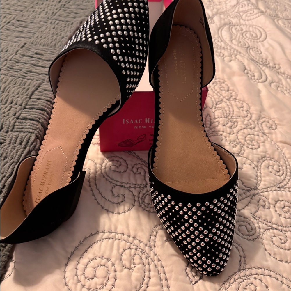 Isaac Mizrahi Black Flats for Women